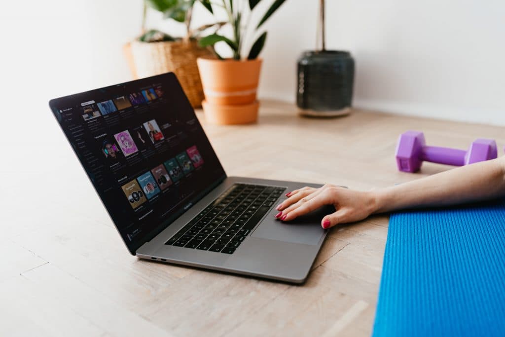 how to become online fitness coach