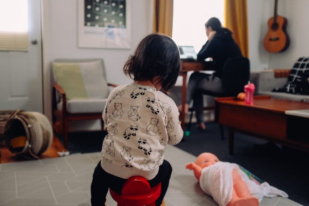 Working from Home with a Baby? How Moms can Build a Career