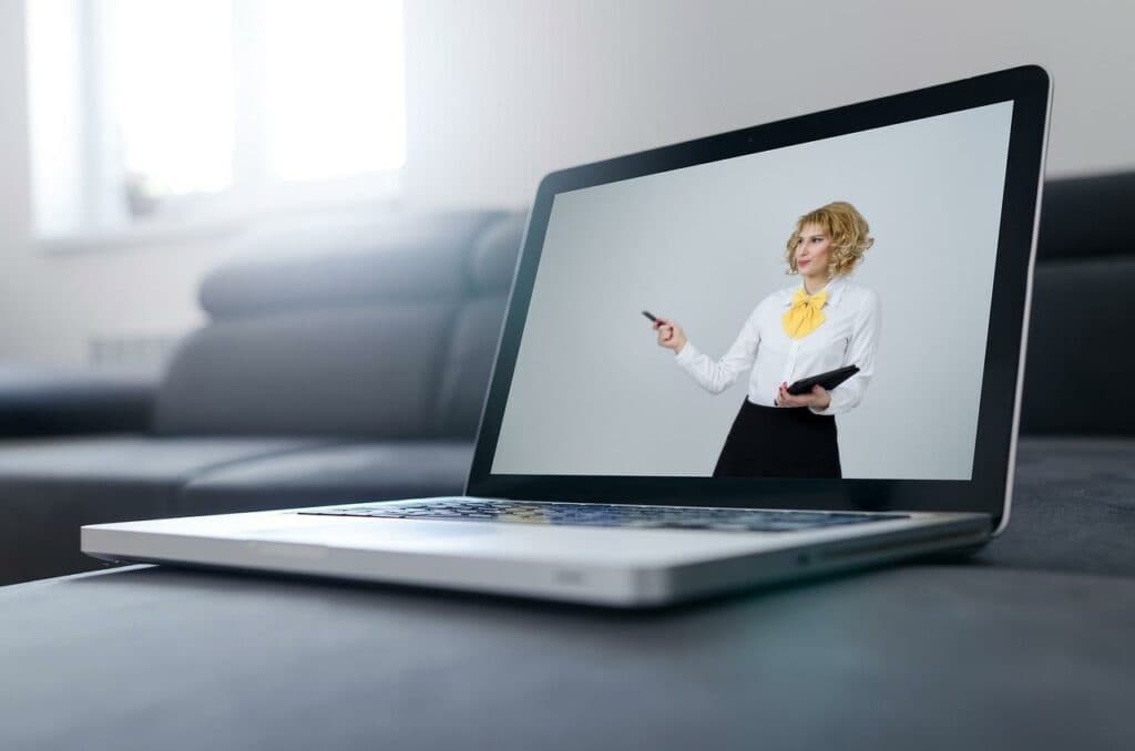 how to avoid micromanaging your remote workers