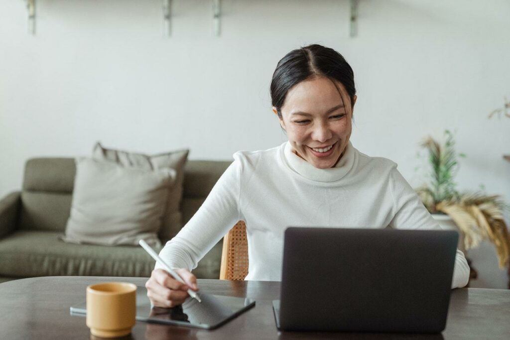 118. Remote Employee Onboarding Checklist - 7 Tips for Your Next New Hire-1